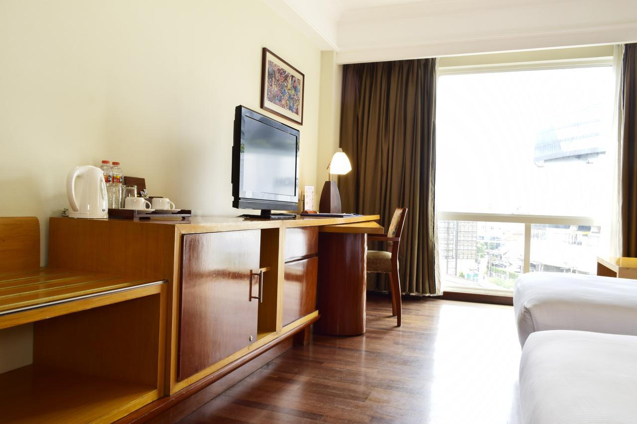 Novotel Semarang - GeNose Ready, CHSE Certified Exterior foto